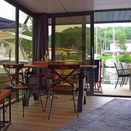 Hausboot Lina, Flensburg, Cleaning Included * 弗伦斯堡