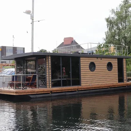 船屋 Hausboot Lina, Flensburg, Cleaning Included