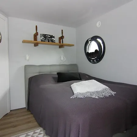 船屋 Hausboot Lina, Flensburg, Cleaning Included