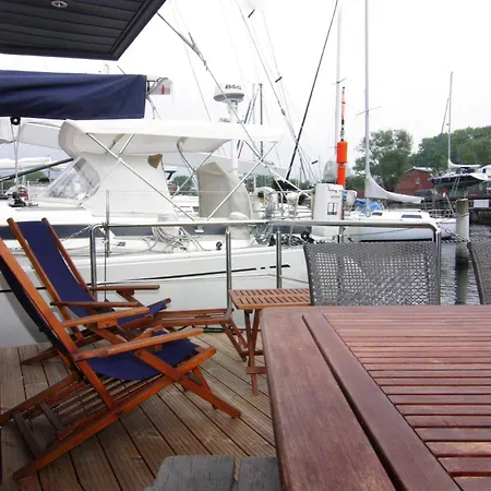 Hausboot Lina, Flensburg, Cleaning Included Flensburg